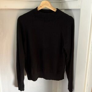 Everlane 100% cashmere mockneck cropped sweater in black